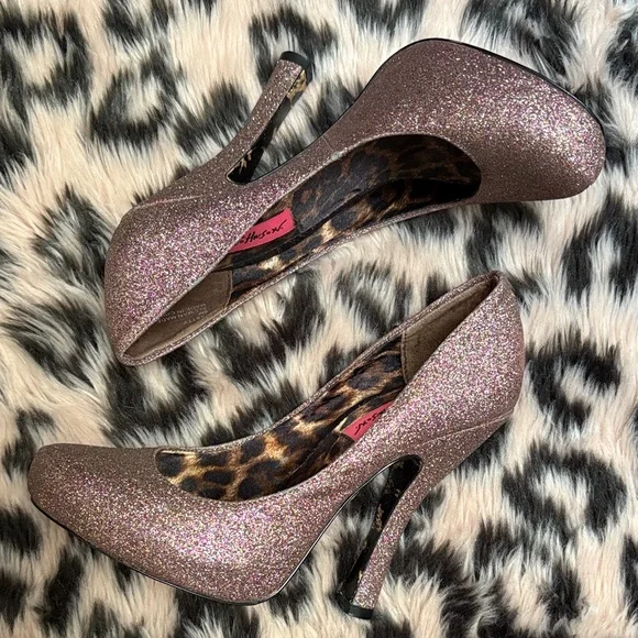 Betsey Johnson Sparkling Glitter Mauve Pink "Tastty" Heels - Picture 1 of 7
